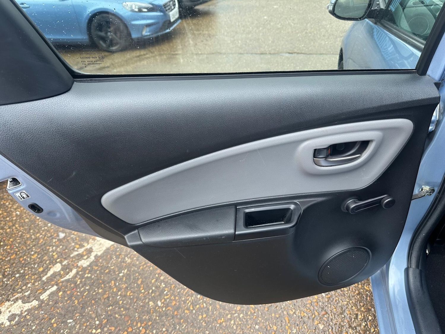 Used Toyota Yaris 2016 for sale - 77925204: Photo 16