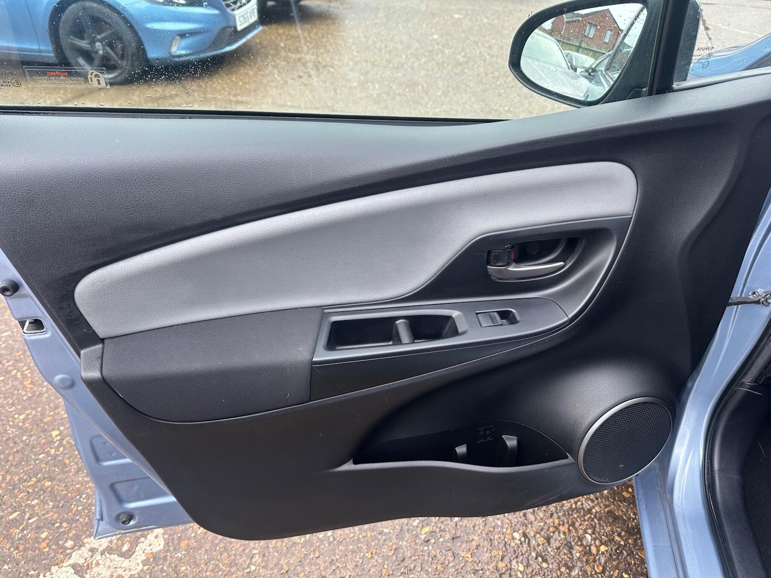 Used Toyota Yaris 2016 for sale - 77925204: Photo 17