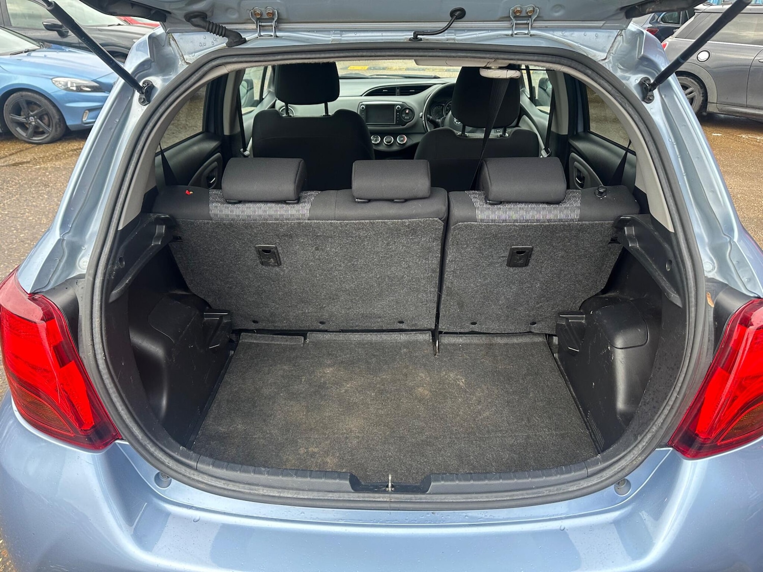 Used Toyota Yaris 2016 for sale - 77925204: Photo 28