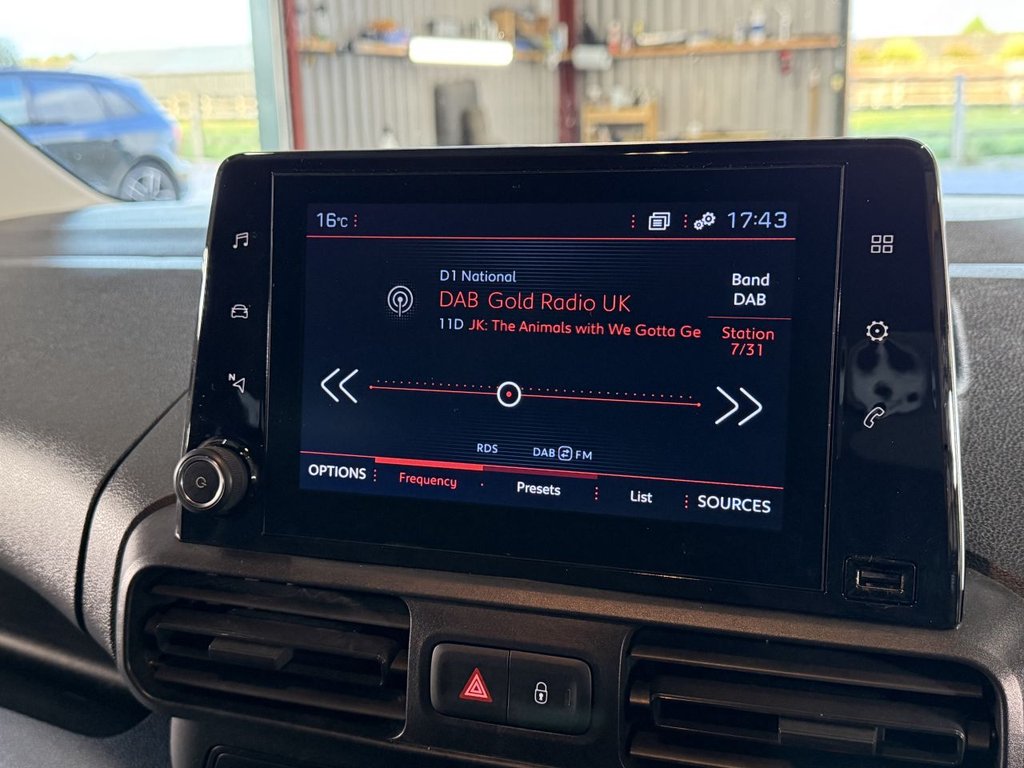 Used Peugeot Partner 2019 for sale - 76546436: Photo 35