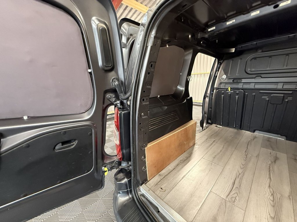 Used Peugeot Partner 2019 for sale - 76546436: Photo 46