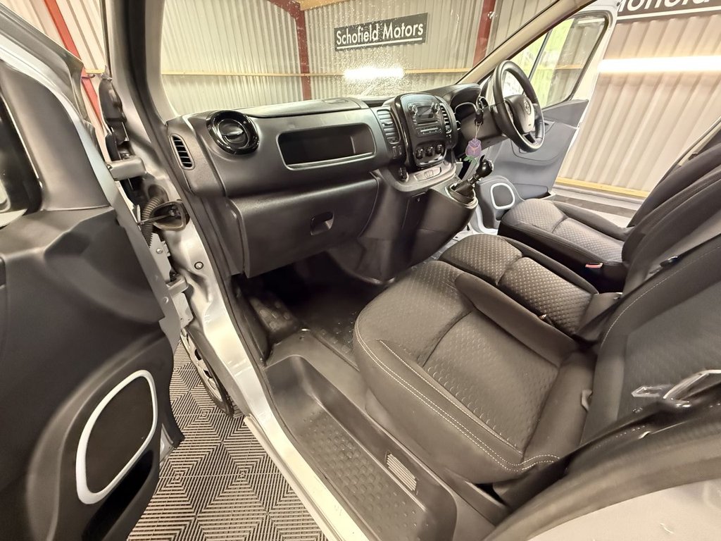 Used Vauxhall Vivaro 2019 for sale - 77360239: Photo 31