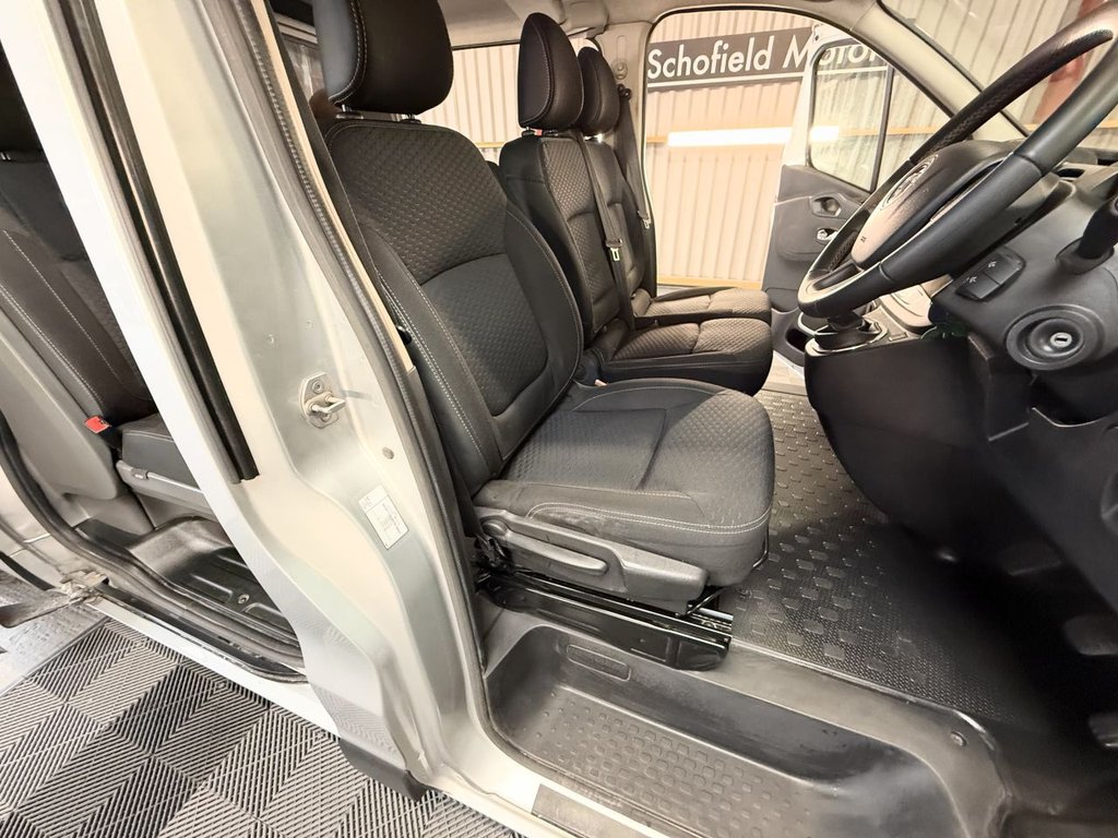 Used Vauxhall Vivaro 2019 for sale - 77360239: Photo 38