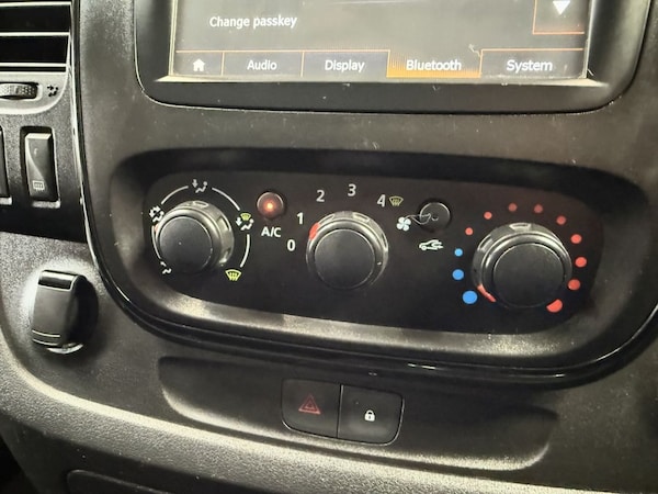 Used Vauxhall Vivaro 2018 for sale - 76173367: Photo 46
