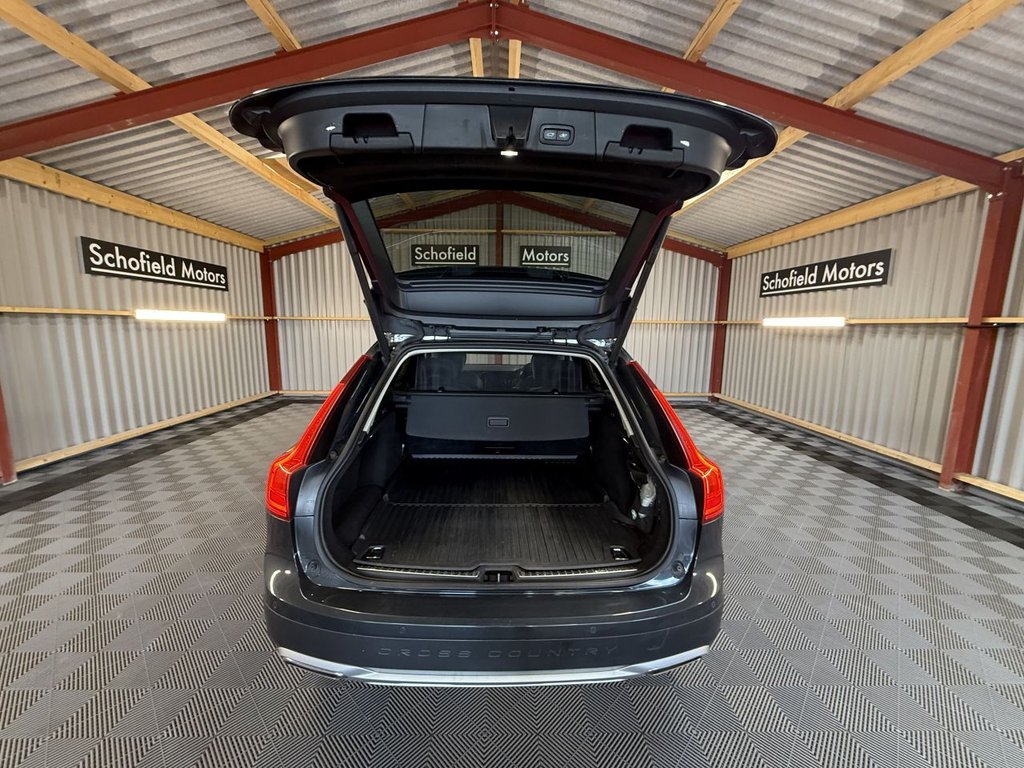 Used Volvo V90 2018 for sale - 76048428: Photo 11