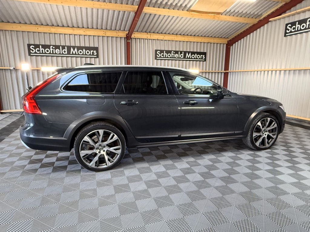 Used Volvo V90 2018 for sale - 76048428: Photo 35