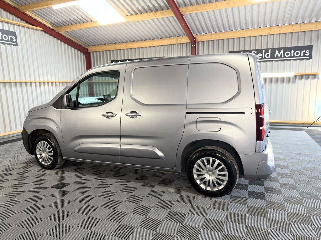 Vehicle 28