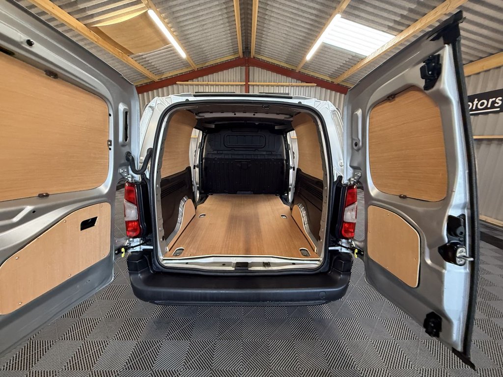 Used Vauxhall Combo 2021 for sale - 76758712: Photo 8