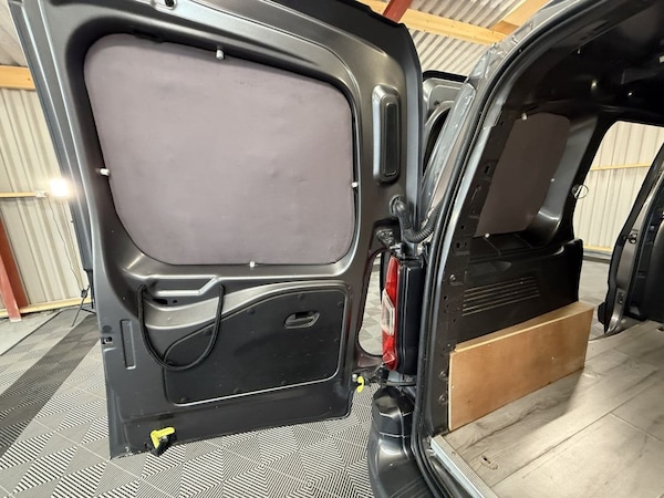 Used Peugeot Partner 2019 for sale - 76266771: Photo 47