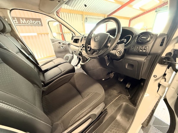 Used Vauxhall Vivaro 2016 for sale - 76173165: Photo 20