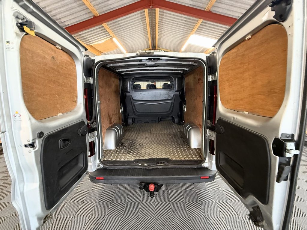 Used Vauxhall Vivaro 2019 for sale - 76481619: Photo 15