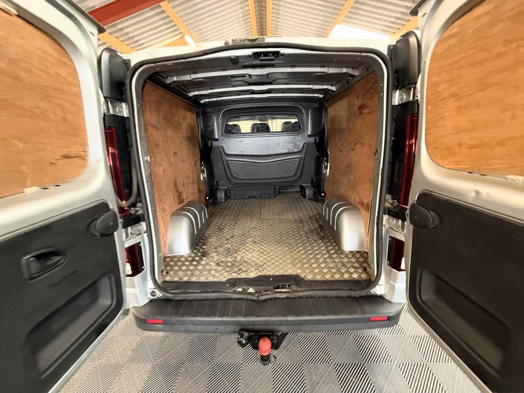 Used Vauxhall Vivaro 2019 for sale - 76481619: Photo 16