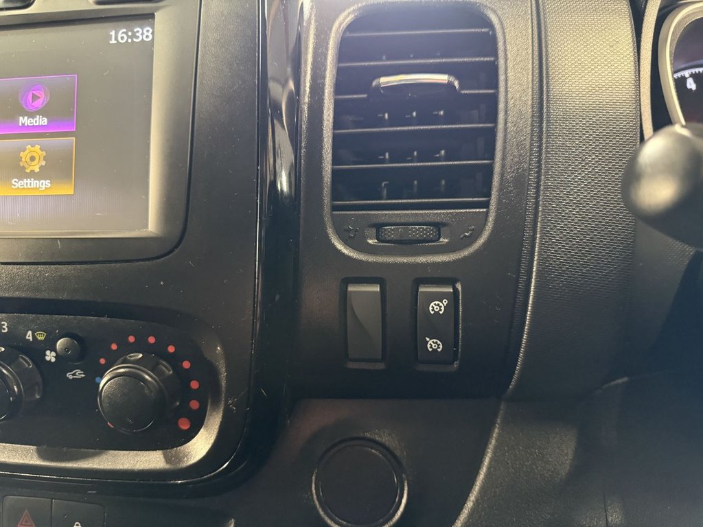 Used Vauxhall Vivaro 2018 for sale - 76286104: Photo 17