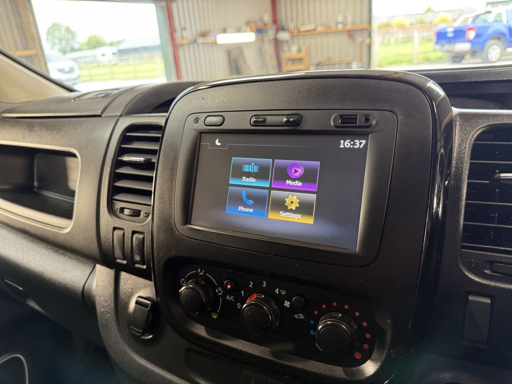 Used Vauxhall Vivaro 2018 for sale - 76286104: Photo 20