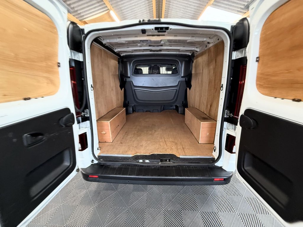 Used Vauxhall Vivaro 2018 for sale - 76286104: Photo 30