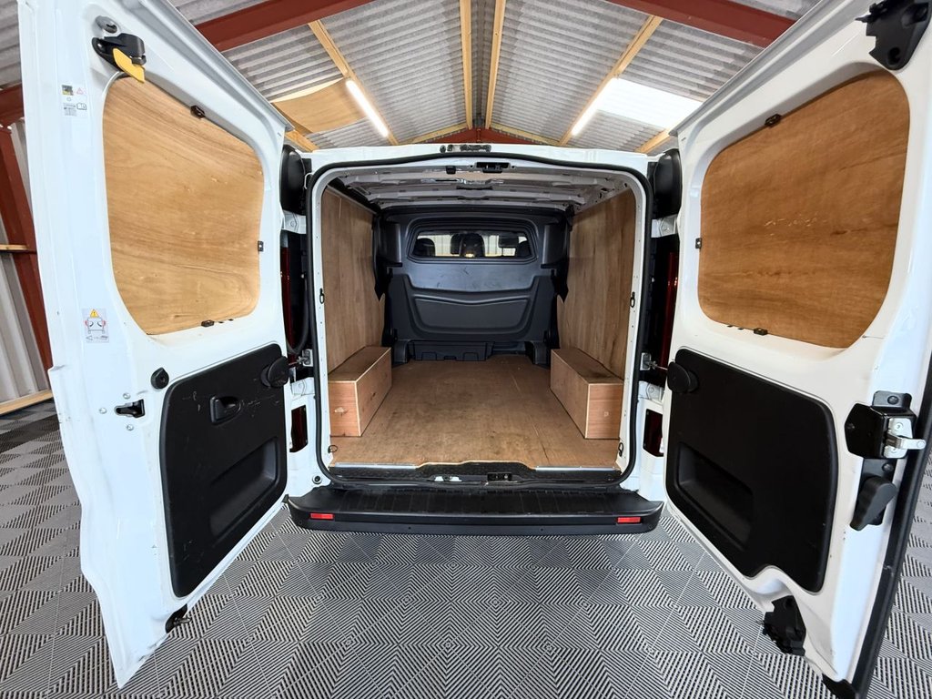Used Vauxhall Vivaro 2018 for sale - 76286104: Photo 50
