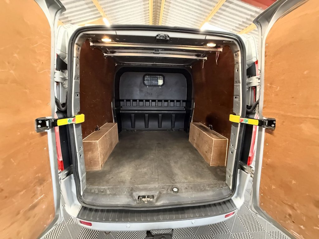 Used Ford Transit Custom 2015 for sale - 76546387: Photo 14