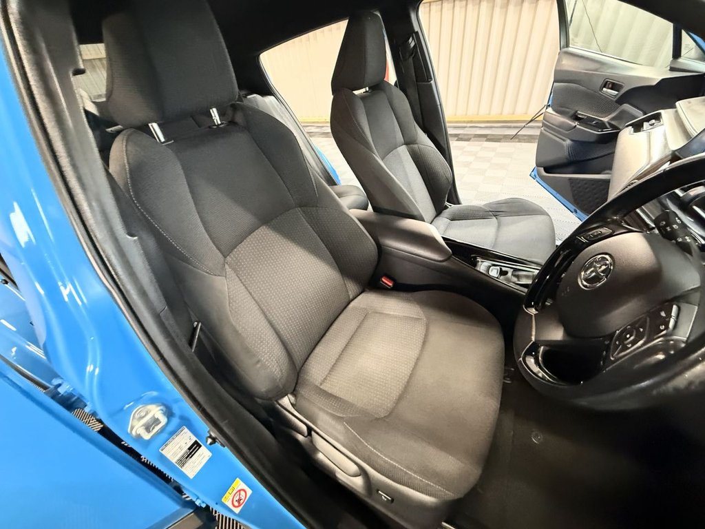 Used Toyota C-HR 2018 for sale - 77512530: Photo 10
