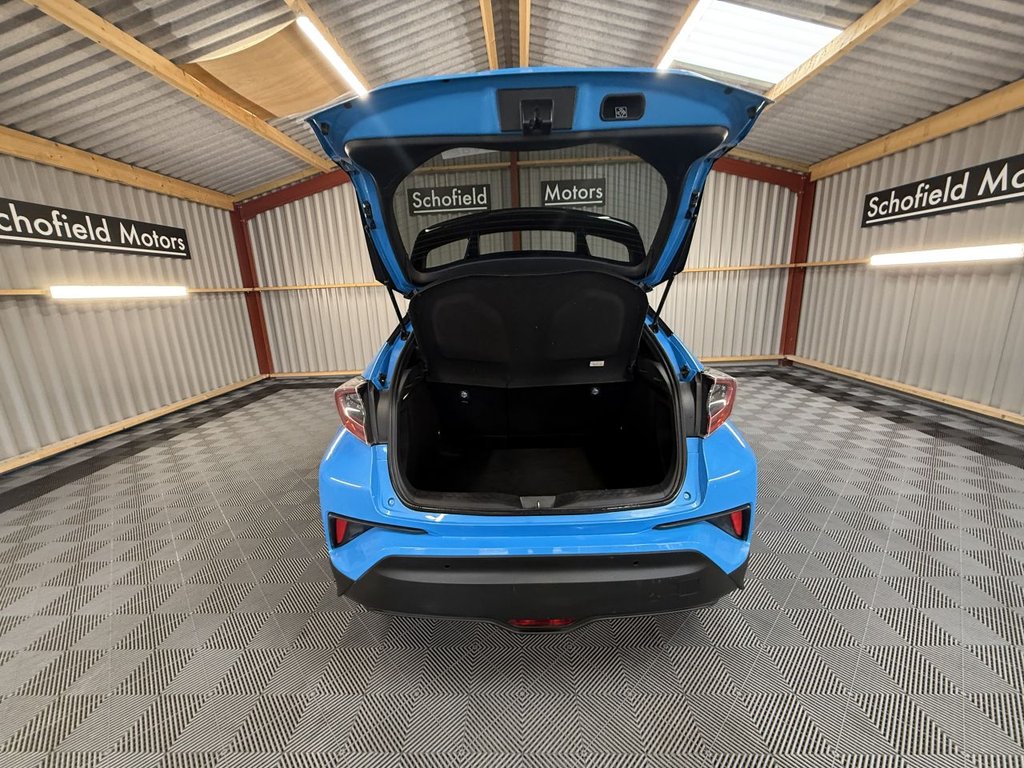 Used Toyota C-HR 2018 for sale - 77512530: Photo 25