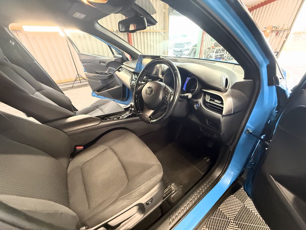 Used Toyota C-HR 2018 for sale - 77512530: Photo 34