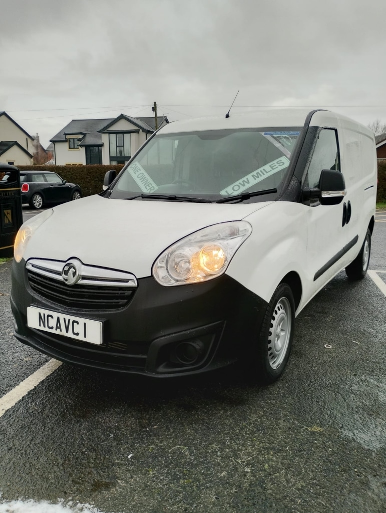 Used Vauxhall Combo 2016 for sale - 77115215: Photo 1