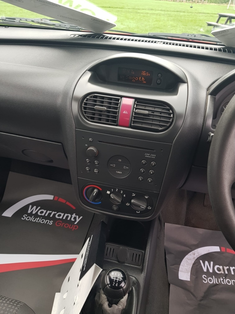 Used Vauxhall Corsa 2003 for sale - 75408318: Photo 10