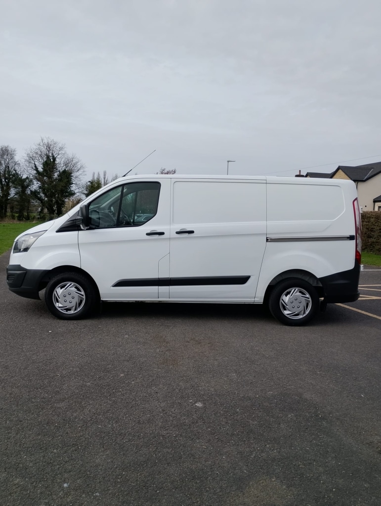 Used Ford Transit Custom 2015 for sale - 77902833: Photo 2