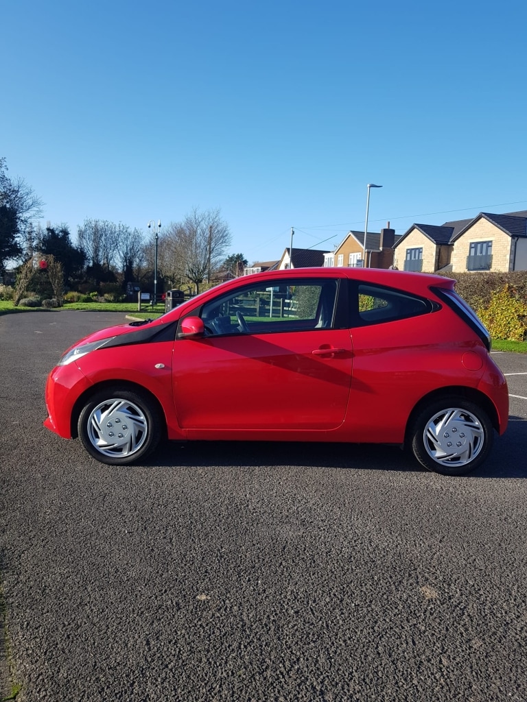 Used Toyota AYGO 2015 for sale - 76600188: Photo 2