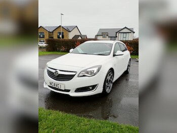 Vauxhall - Insignia