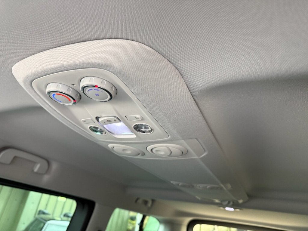 Used Peugeot e-Traveller 2025 for sale - 77967311: Photo 19