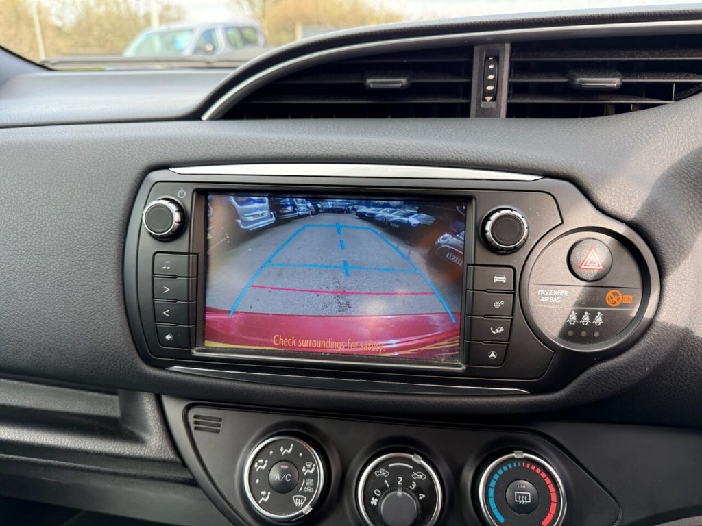 Used Toyota Yaris 2016 for sale - 78044658: Photo 2