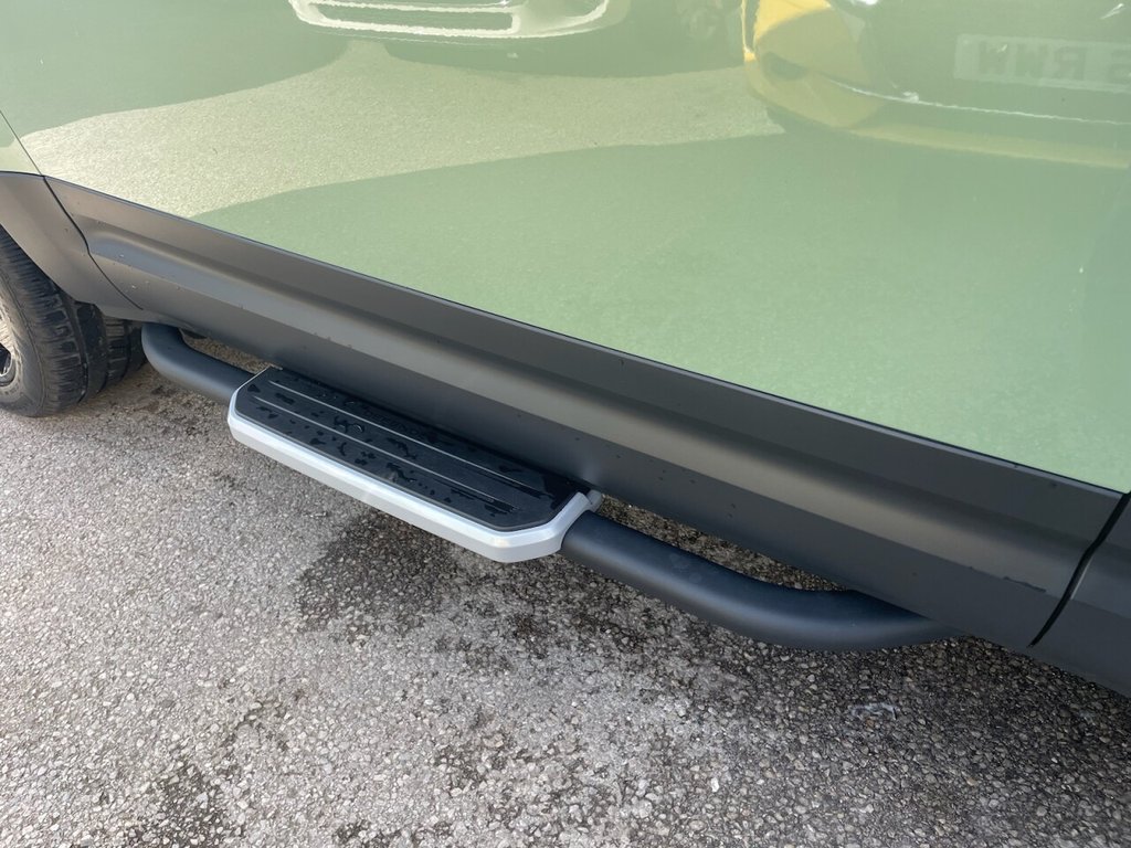 Used Land Rover Defender 2023 for sale - 76706410: Photo 15