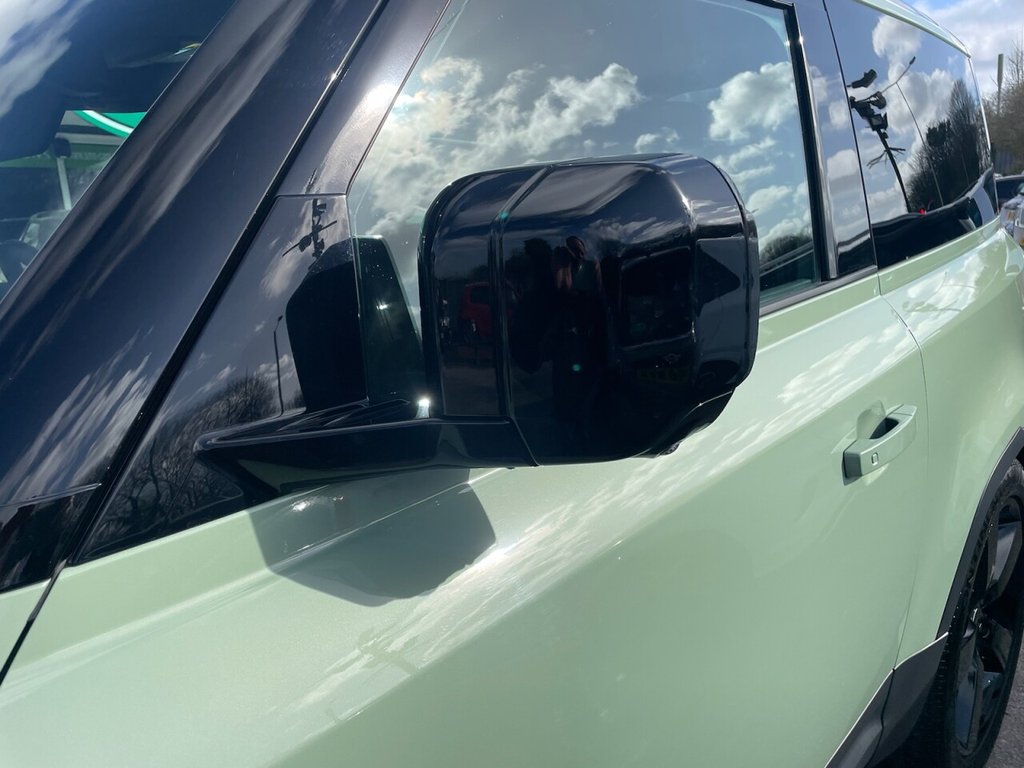 Used Land Rover Defender 2023 for sale - 76706410: Photo 16