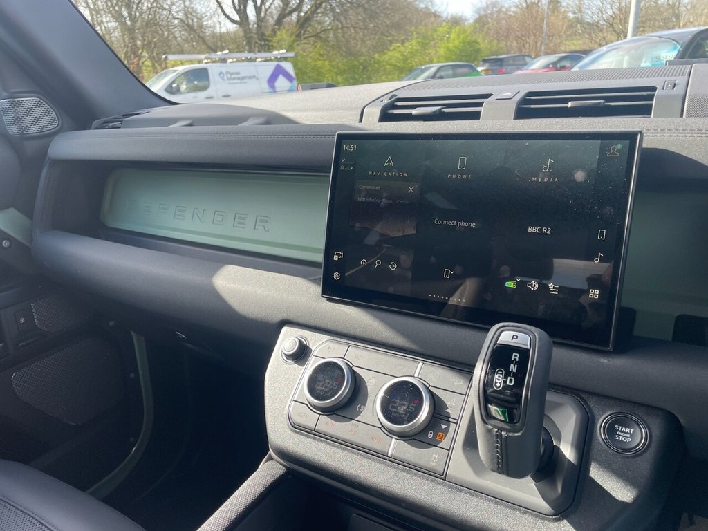 Used Land Rover Defender 2023 for sale - 76706410: Photo 18