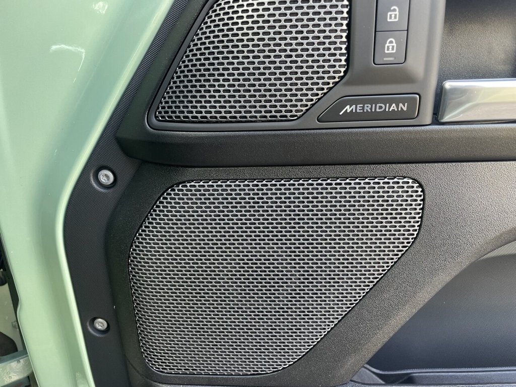 Used Land Rover Defender 2023 for sale - 76706410: Photo 21