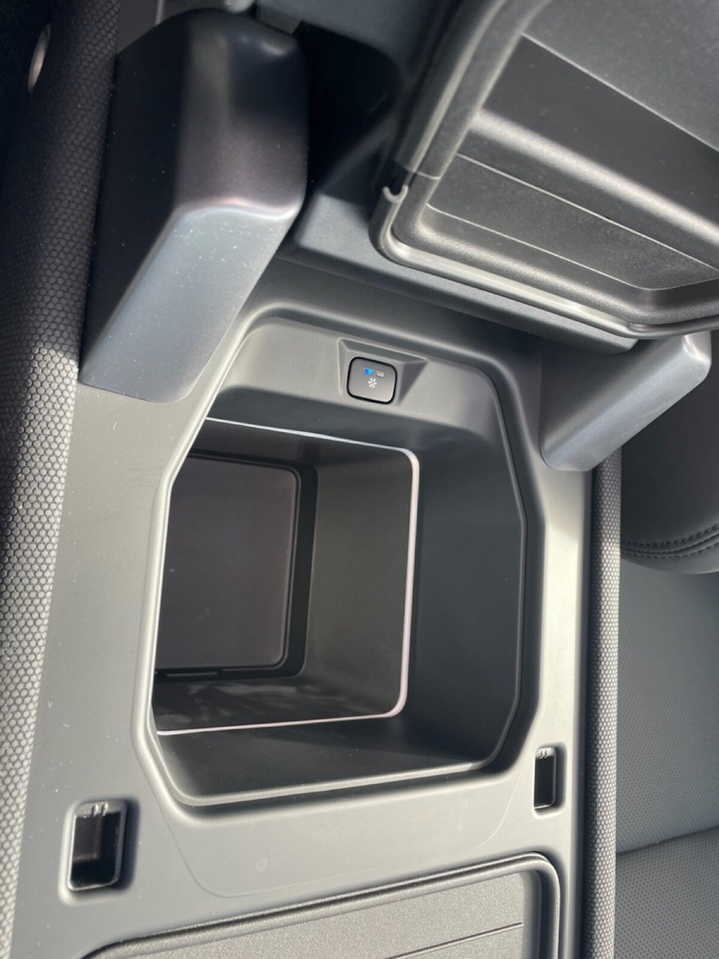 Used Land Rover Defender 2023 for sale - 76706410: Photo 26