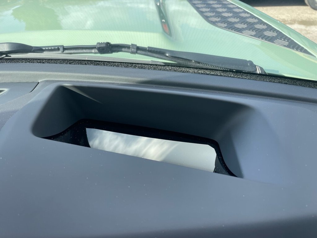 Used Land Rover Defender 2023 for sale - 76706410: Photo 28