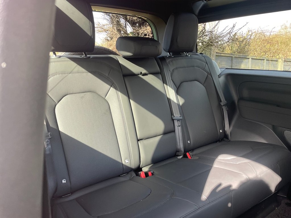 Used Land Rover Defender 2023 for sale - 76706410: Photo 31