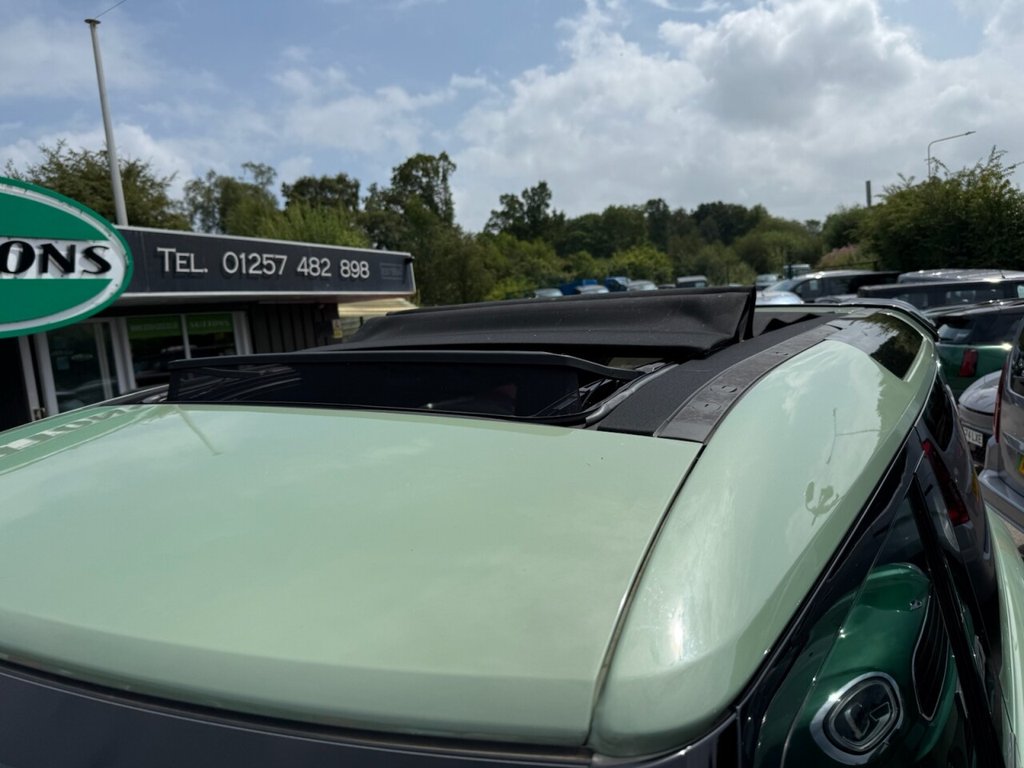 Used Land Rover Defender 2023 for sale - 76706410: Photo 32