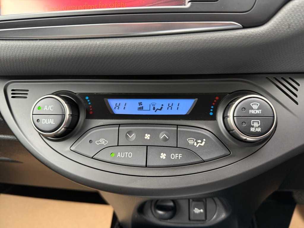 Used Toyota Yaris 2015 for sale - 77642942: Photo 17