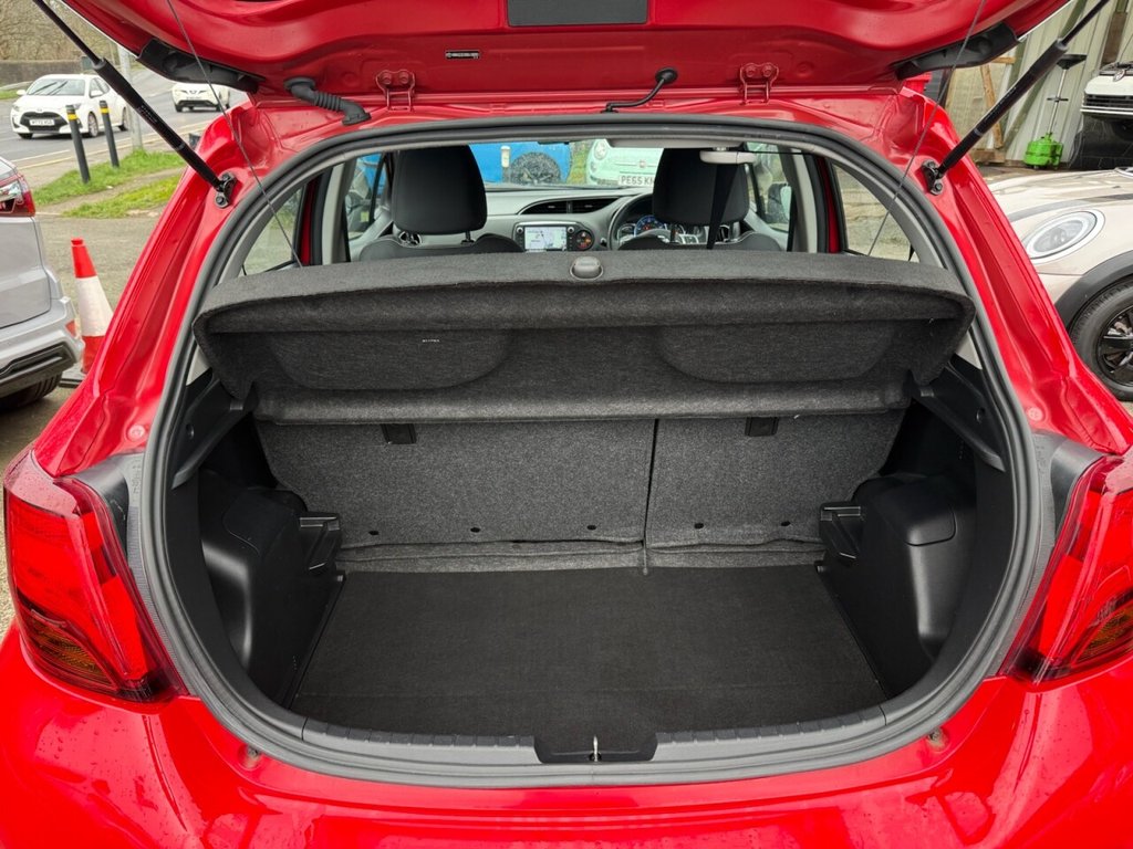 Used Toyota Yaris 2015 for sale - 77642942: Photo 28