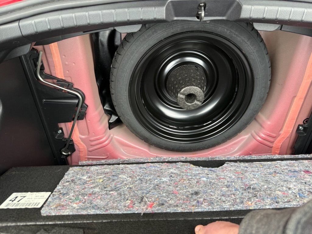 Used Toyota Yaris 2015 for sale - 77642942: Photo 29