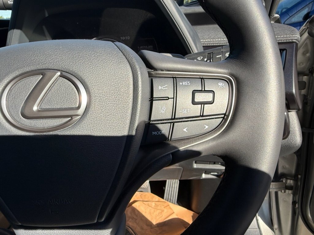 Used Lexus UX 2025 for sale - 76706356: Photo 28