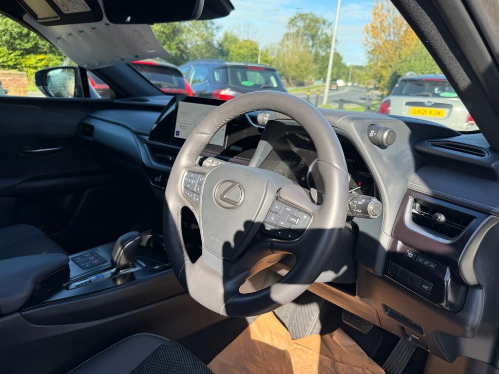 Used Lexus UX 2025 for sale - 76706356: Photo 31