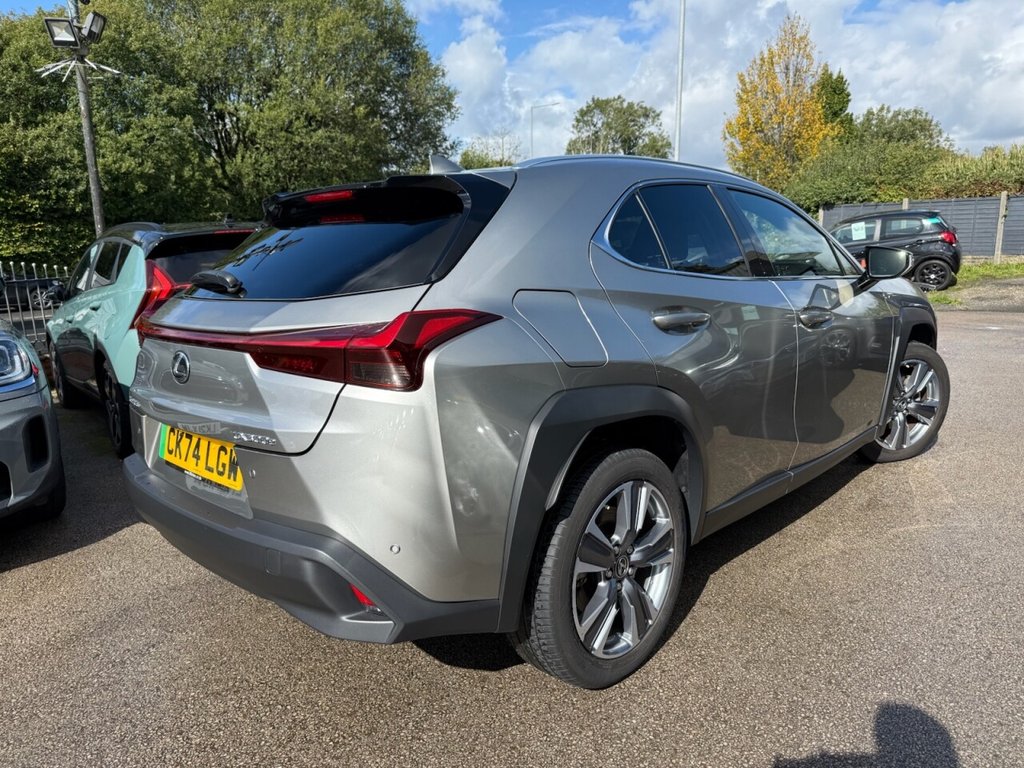 Used Lexus UX 2025 for sale - 76706356: Photo 5