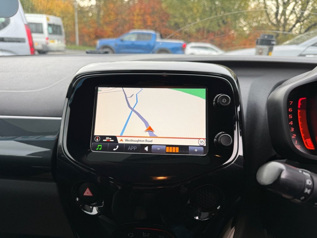 Used Toyota AYGO 2018 for sale - 76706362: Photo 2