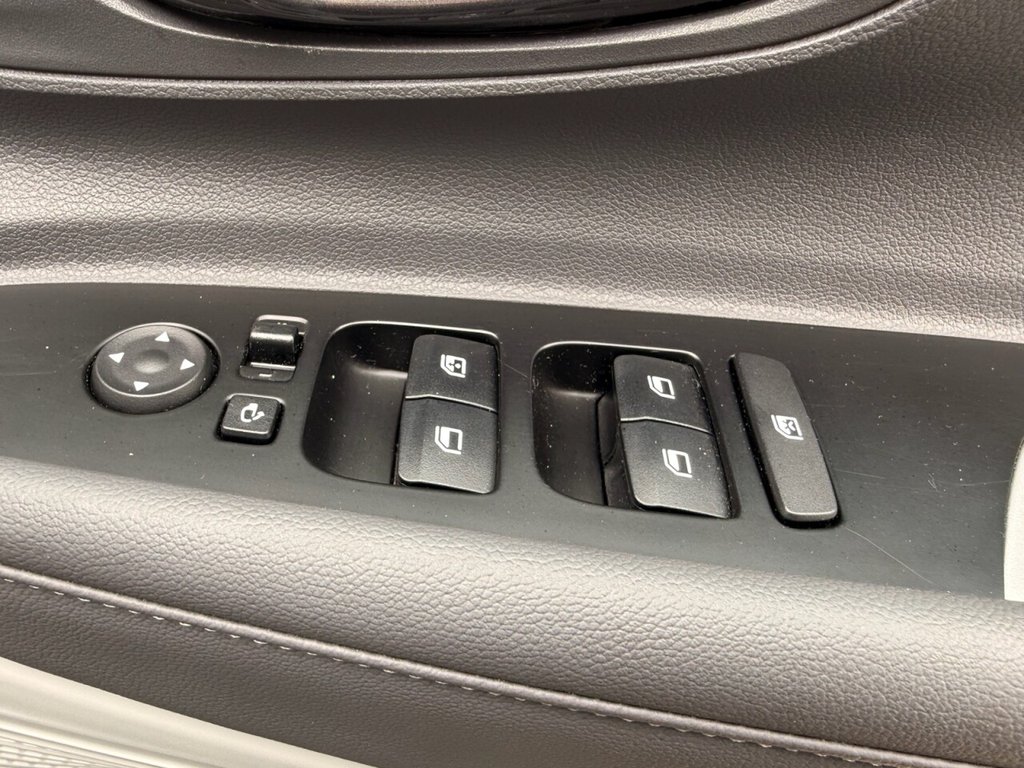 Used Hyundai BAYON 2023 for sale - 76706370: Photo 37