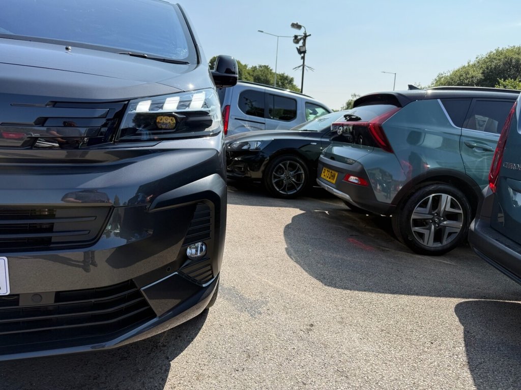 Used Peugeot Traveller 2024 for sale - 76706388: Photo 40