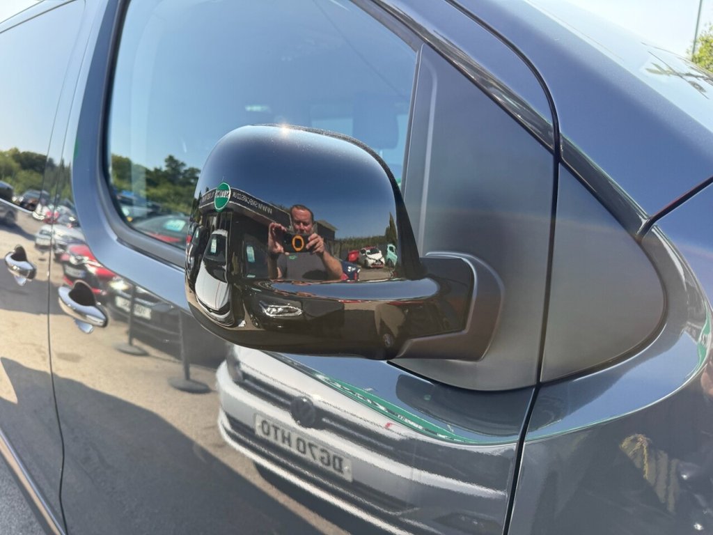 Used Peugeot Traveller 2024 for sale - 76706388: Photo 44