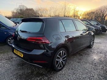 Used Volkswagen Golf 2020 for sale - 77200483: Photo